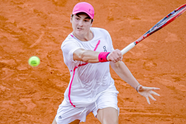 Chuva adia jogo de João Fonseca no Estoril Open