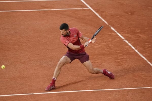 Médico de Djokovic descarta Wimbledon: “Muito improvável”