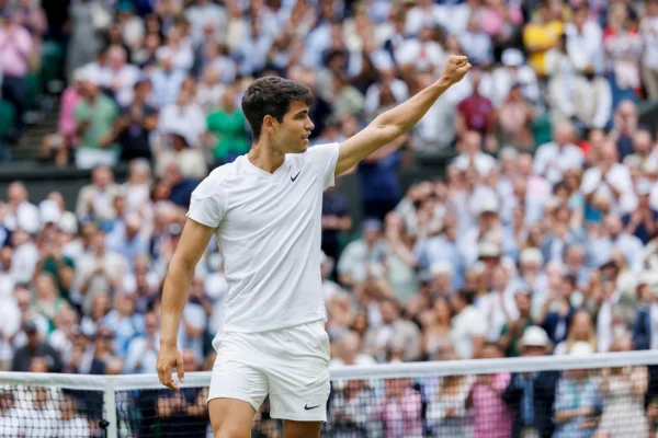 Carlos Alcaraz vence Wimbledon e conquista seu quarto Grand Slam