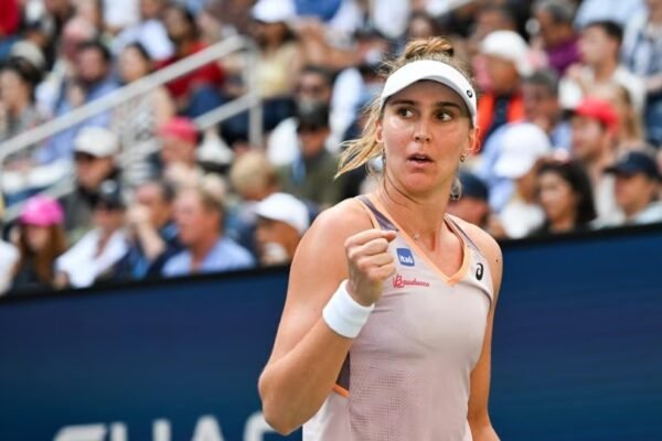 Bia vence ex-número 1 e chega às quartas do US Open