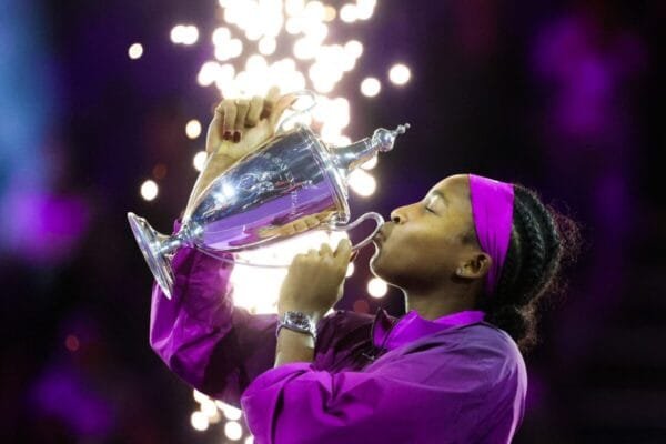 Coco Gauff vence o WTA Finals; é a campeã mais jovem desde 2004