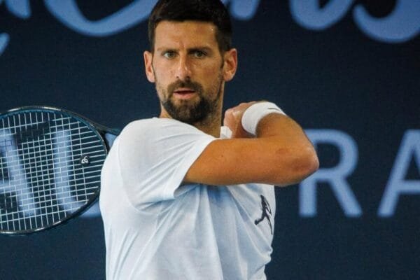 Djokovic diz ter trauma de sua deportação ao entrar na Austrália