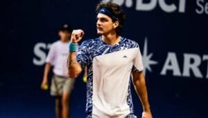 wild tsitsipas jogo
