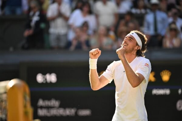 Treinador de Tsitsipas: “Nunca vi um tenista em pior forma física”