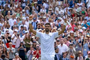 djokovic vence 100 partida wimbledon