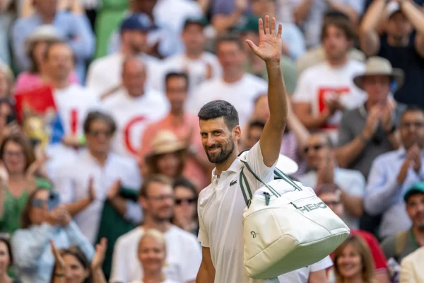 Djokovic se preocupa com físico, mas diz que no jogo pode vencer Sinner e Alcaraz