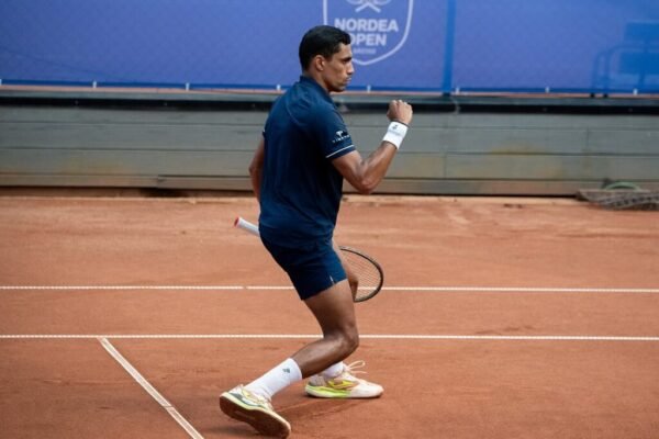 Monteiro perde na estreia de Bastad e vai cair no ranking