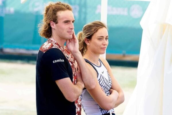 Tsitsipas e Badosa terminam namoro, diz revista espanhola