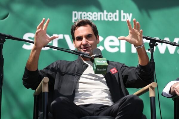 Federer defende quadras mais rápidas para ter mais igualdade no circuito