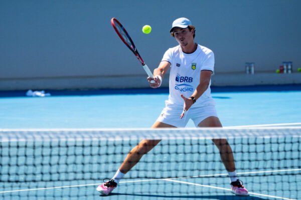 Fonseca abre confronto contra Grécia este sábado. Wild enfrenta Tsitsipas