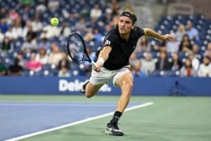 tsitsipas descobre lesão