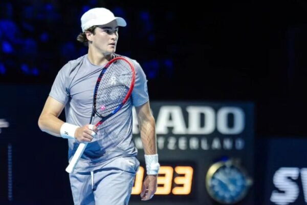 Fonseca enfrenta Shapovalov nesta sexta na Basileia. Horário e onde assistir