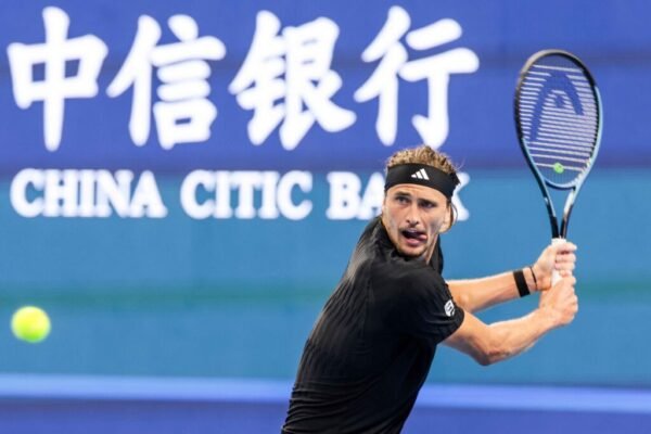 Zverev é eliminado em Xangai, perdendo de novo para Rinderknech