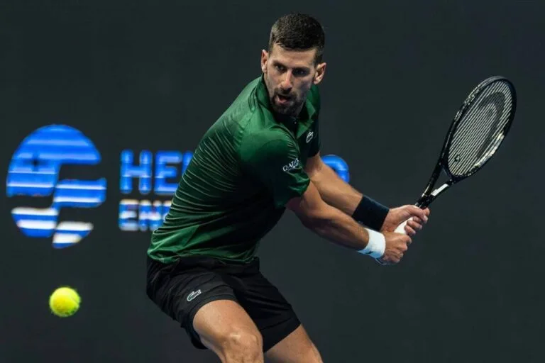 Djokovic vai à final de Atenas