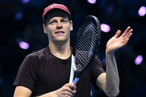 Sinner vence Alcaraz e é bicampeão do ATP Finals