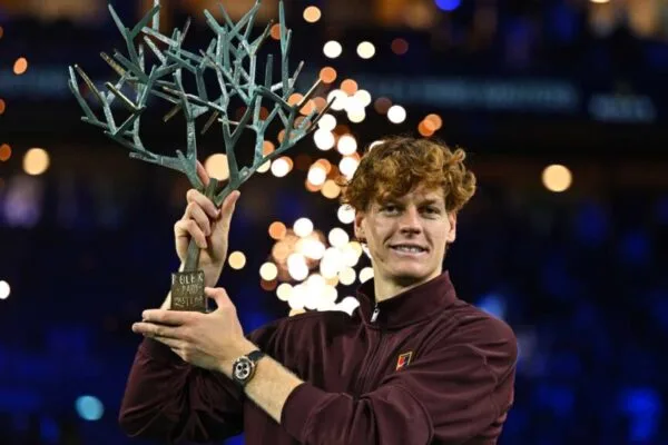 Sinner “cala a todos” com seus resultados e “merecia uma estátua”, diz presidente da Federação Italiana