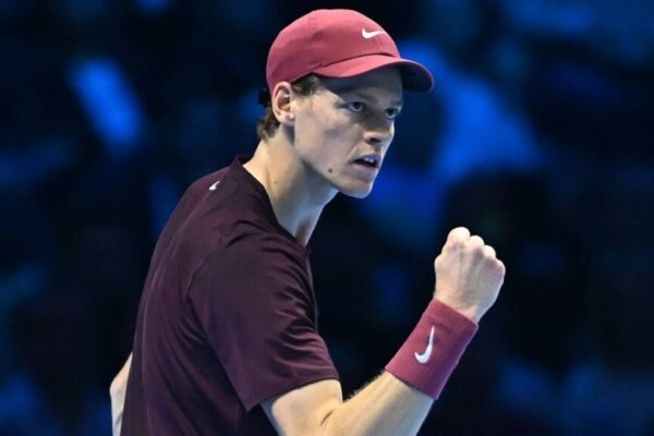 Sinner e Zverev se enfrentam no ATP Finals nesta quarta. Horário e onde assistir