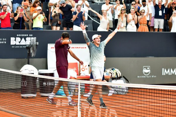 Fonseca e Melo são campeões do Rio Open em mais uma batalha dramática