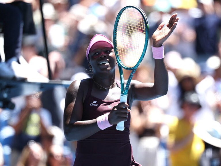 Mboko vence Rybakina em Doha