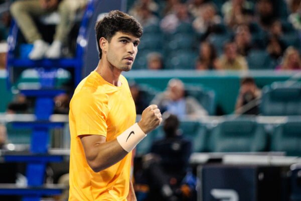 Alcaraz enfrenta Korda na terceira rodada do Miami Open. Horário e onde assistir