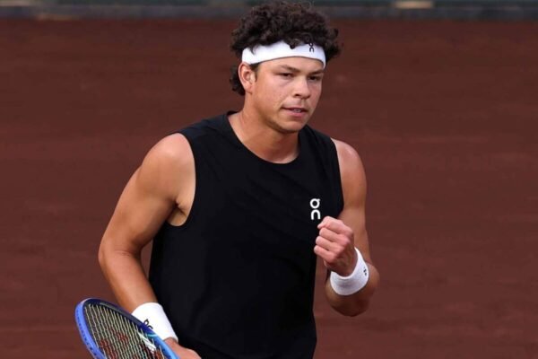 Shelton enfrenta Cobolli na final de Munique. Horário e onde assistir