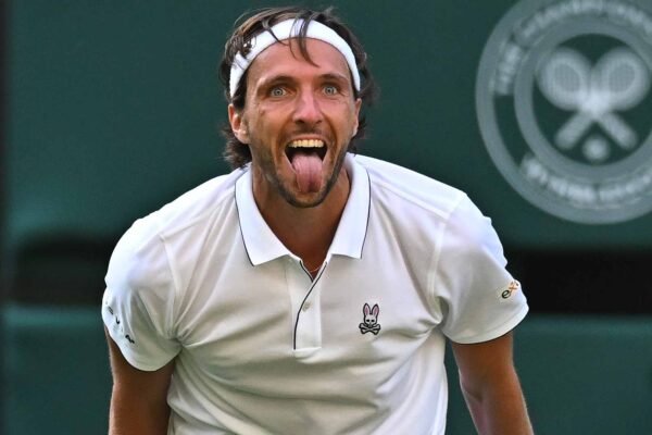 Quem é Arthur Rinderknech, o rival de Fonseca na 2ª rodada de Monte Carlo