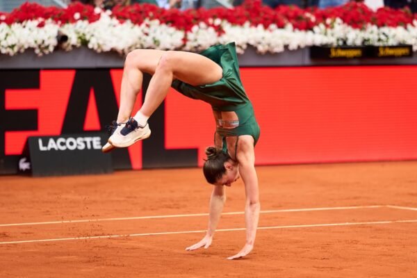 Kostyuk desiste de roma