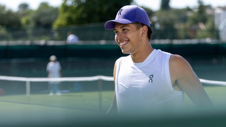 Shelton perde wimbledon