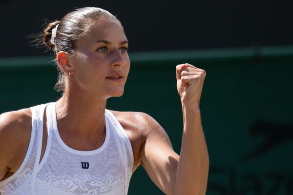 Kostyuk atropela Paolini e chega pela primeira vez à semi de Wimbledon