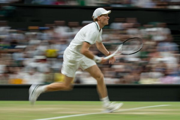 Djokovic e Sinner jogam nesta terça em Wimbledon. Horário e onde assistir